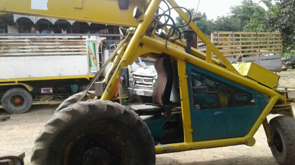 รถคีบอ้อยเบล3ล้อ