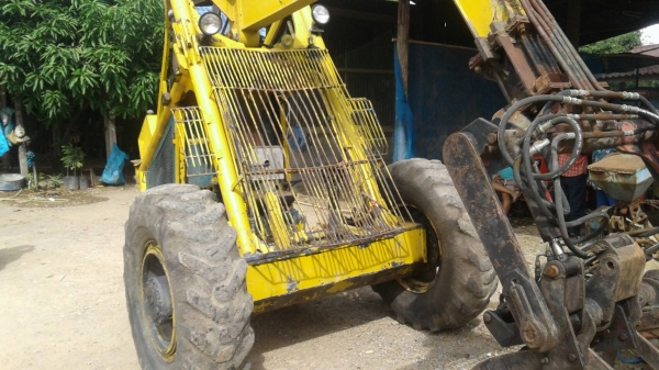 รถคีบอ้อยเบล3ล้อ