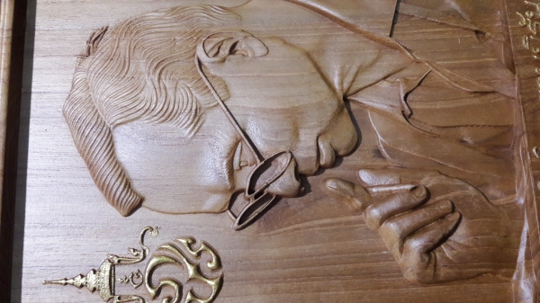 ไม้แกะสลัก ร.9 ไม้แกะสลัก ร.9