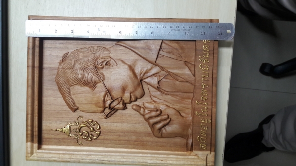 ไม้แกะสลัก ร.9