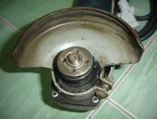 ขายเครื่องเจียร BOSCH รุ่น GWS 7-100 ขนาด 4" ขายเครื่องเจียร BOSCH รุ่น GWS 7-100 ขนาด 4"