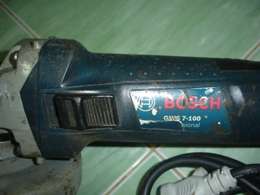 ขายเครื่องเจียร BOSCH รุ่น GWS 7-100 ขนาด 4" ขายเครื่องเจียร BOSCH รุ่น GWS 7-100 ขนาด 4"