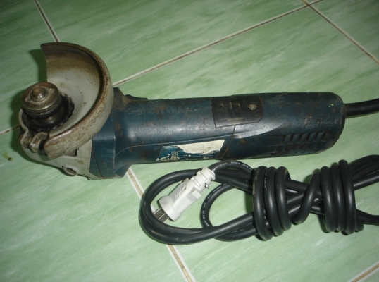 ขายเครื่องเจียร BOSCH รุ่น GWS 7-100 ขนาด 4" ขายเครื่องเจียร BOSCH รุ่น GWS 7-100 ขนาด 4"