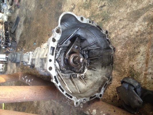 ขายเกียร์ของโตโยต้าไฮลักเครื่อง 2L ขายเกียร์ของโตโยต้าไฮลักเครื่อง 2L