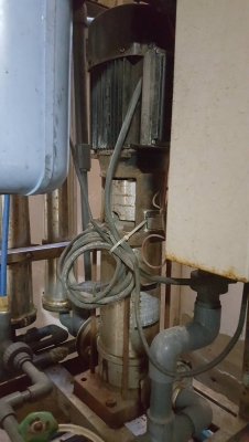 ขายเครื่องกรองน้ำระบบRO พร้อมใช้งาน มีถังกรอง 14" 5 ใบ