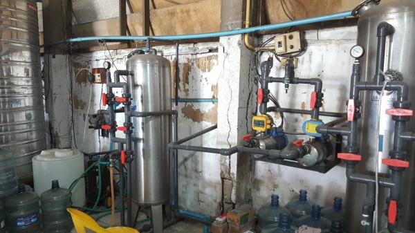 ขายเครื่องกรองน้ำระบบRO พร้อมใช้งาน มีถังกรอง 14" 5 ใบ