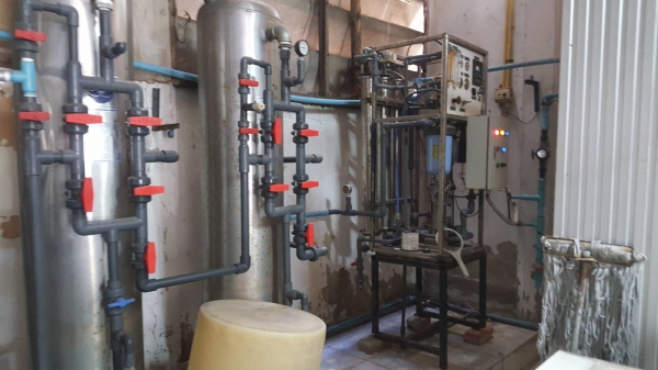 ขายเครื่องกรองน้ำระบบRO พร้อมใช้งาน มีถังกรอง 14" 5 ใบ