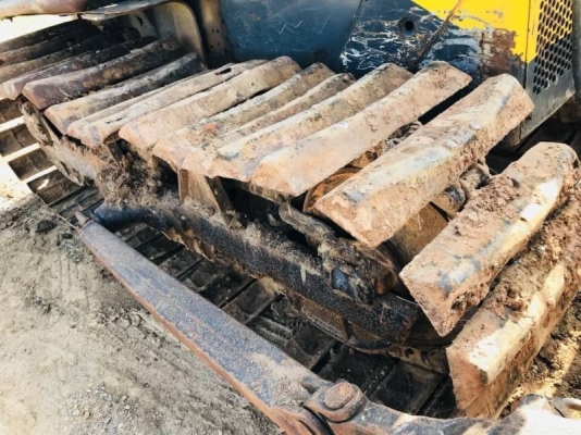 ขาย 265,000 CATTERPILAR D4E หัวฉีดไดเร็ค เครื่องดี เกียร์ดี โช่หนา ใบแทรกสวย  หักบางแผ่น เอกสารชื้อขาย  รถอยู่  จ.ปทุมธานี 090-772-3710 090-772-3708