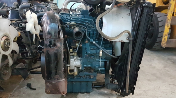 เครื่องยนต์ดีเซล kubota 3สูบ d1005 23แรงม้า สภาพสวย นำเข้าจากญี่ปุ่น ติดง่าย เครื่องแน่น ประหยัดน้ำมัน ไม่เคยใช้งานในไทย สนใจติดต่อ 0817502357 จัดส่งสินค้าได้ทั่วประเทศ