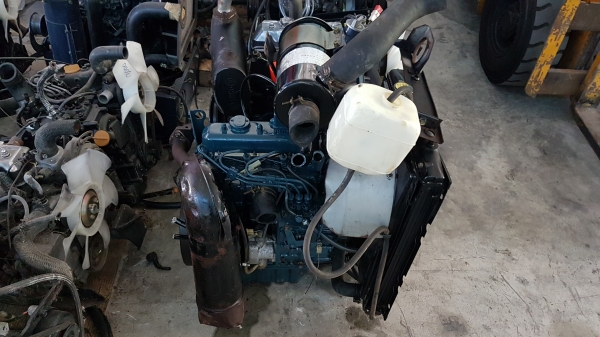 เครื่องยนต์ดีเซล kubota 3สูบ d1005 23แรงม้า สภาพสวย นำเข้าจากญี่ปุ่น ติดง่าย เครื่องแน่น ประหยัดน้ำมัน ไม่เคยใช้งานในไทย สนใจติดต่อ 0817502357 จัดส่งสินค้าได้ทั่วประเทศ
