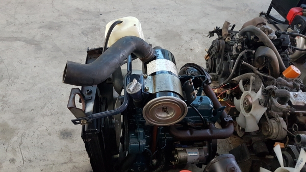 เครื่องยนต์ดีเซล kubota 3สูบ d1005 23แรงม้า สภาพสวย นำเข้าจากญี่ปุ่น ติดง่าย เครื่องแน่น ประหยัดน้ำมัน ไม่เคยใช้งานในไทย สนใจติดต่อ 0817502357 จัดส่งสินค้าได้ทั่วประเทศ