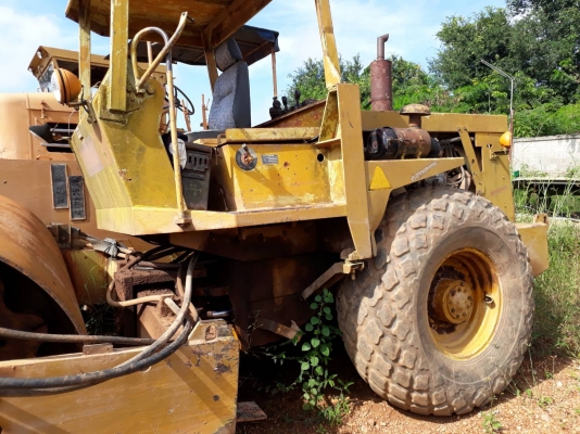 ขายรถบดสั่น2เพลาสภาพพร้อมไช้