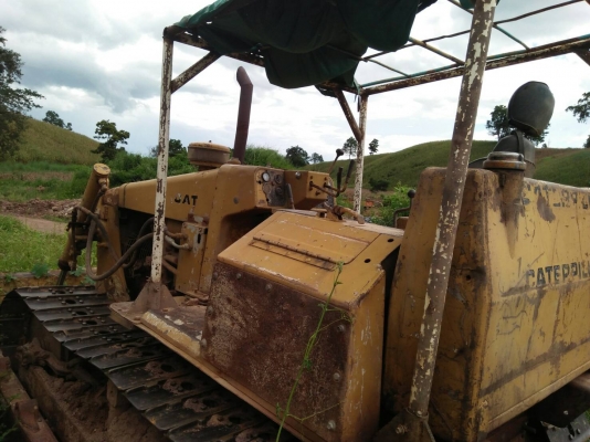 ขายรถแทรกเตอร์ CAT D4E สภาพพร้อมไช้ ขายรถแทรกเตอร์ CAT D4E สภาพพร้อมไช้
