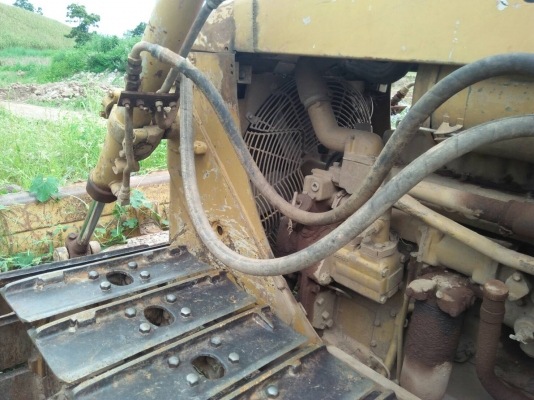 ขายรถแทรกเตอร์ CAT D4E สภาพพร้อมไช้ ขายรถแทรกเตอร์ CAT D4E สภาพพร้อมไช้