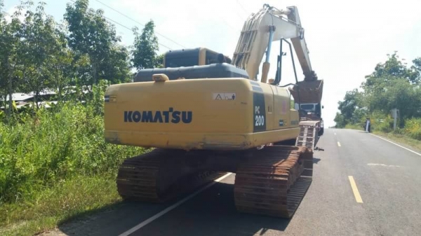ขาย 1,790,000 บาท KOMATSU PC200-8N1 ทำงาน 7,771 ชม. เครื่องดี ปั้มแรง โช่หนา เอวแน่น สวยกิป ไฟฟ้าครบ เอกสารเล่มทะเบียน รถอยู่ จ.ปทุมธานี โทร&ไอดีไลน์ 0610710295 ขาย 1,790,000 บาท KOMATSU PC200-8N1 ทำงาน 7,771 ชม. เครื่องดี ปั้มแรง โช่หนา เอวแน่น สวยกิป ไฟฟ้าครบ เอกสารเล่มทะเบียน รถอยู่ จ.ปทุมธานี โทร&ไอดีไลน์ 0610710295