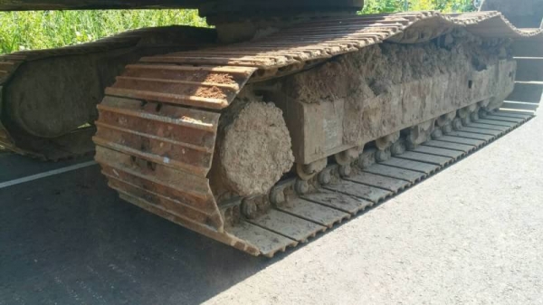 ขาย 1,790,000 บาท KOMATSU PC200-8N1 ทำงาน 7,771 ชม. เครื่องดี ปั้มแรง โช่หนา เอวแน่น สวยกิป ไฟฟ้าครบ เอกสารเล่มทะเบียน รถอยู่ จ.ปทุมธานี โทร&ไอดีไลน์ 0610710295 ขาย 1,790,000 บาท KOMATSU PC200-8N1 ทำงาน 7,771 ชม. เครื่องดี ปั้มแรง โช่หนา เอวแน่น สวยกิป ไฟฟ้าครบ เอกสารเล่มทะเบียน รถอยู่ จ.ปทุมธานี โทร&ไอดีไลน์ 0610710295