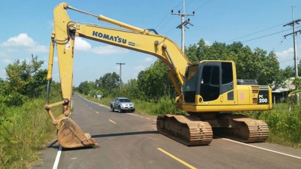 ขาย 1,790,000 บาท KOMATSU PC200-8N1 ทำงาน 7,771 ชม. เครื่องดี ปั้มแรง โช่หนา เอวแน่น สวยกิป ไฟฟ้าครบ เอกสารเล่มทะเบียน รถอยู่ จ.ปทุมธานี โทร&ไอดีไลน์ 0610710295 ขาย 1,790,000 บาท KOMATSU PC200-8N1 ทำงาน 7,771 ชม. เครื่องดี ปั้มแรง โช่หนา เอวแน่น สวยกิป ไฟฟ้าครบ เอกสารเล่มทะเบียน รถอยู่ จ.ปทุมธานี โทร&ไอดีไลน์ 0610710295