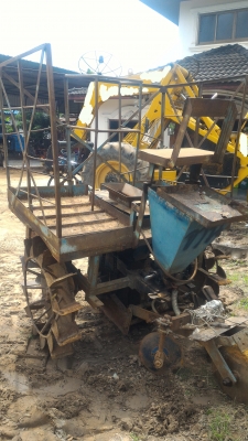 ขายด่วน เครื่ิองปลูกอ้อยร่องเดี่ยว