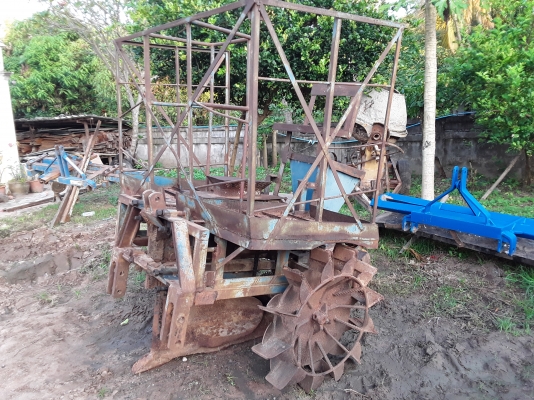 ขายด่วน เครื่ิองปลูกอ้อยร่องเดี่ยว