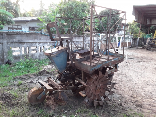 ขายด่วน เครื่ิองปลูกอ้อยร่องเดี่ยว