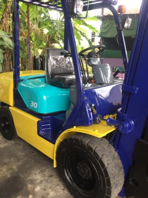 ขาย โฟลคลิฟท์ โคมะสุ ขีด 14 ดีเซล 3 ตัน ขาย โฟลคลิฟท์ โคมะสุ ขีด 14 ดีเซล 3 ตัน