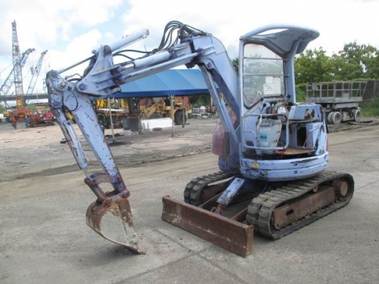 ขายรถขุด KOMATSU PC28UU-2 เครื่องยนต์ 3D84 3สูบ เก่าจากญี่ปุ่น ยังไม่เคยใช้งานในไทย 250,000 บาท ขายรถขุด KOMATSU PC28UU-2 เครื่องยนต์ 3D84 3สูบ เก่าจากญี่ปุ่น ยังไม่เคยใช้งานในไทย 250,000 บาท