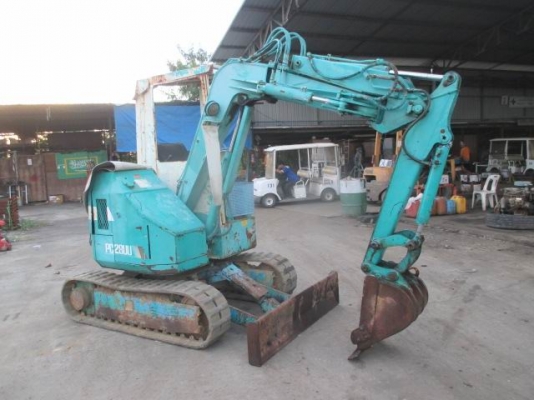 รถขุด  KOMATSU  PC28UU-1 เก่านอก เครื่องยนต์ 3D78  3สูบ  ขาย210,000 บาท