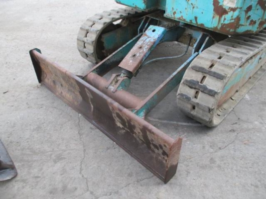 รถขุด  KOMATSU  PC28UU-1 เก่านอก เครื่องยนต์ 3D78  3สูบ  ขาย210,000 บาท