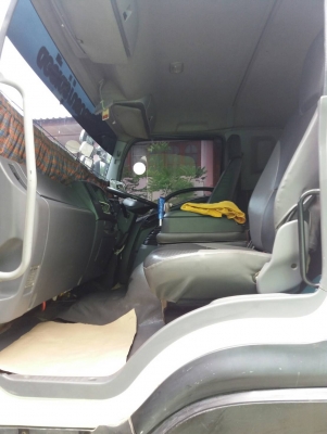 ขาย อีซุซุ 10 ล้อดั้ม แม่เดี่ยว  300 แรง ปี 5