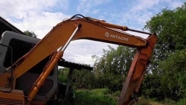 ขาย 499,000 บาท HITACHI EX120-1 เครื่องดี ปั้มแรง โช่หนา. เอวแน่น  เอกสารแจ้งจำหน่าย  รถอยู่ จ.นครปฐม โทร&amp;ไอดีไลน์. 0610710295