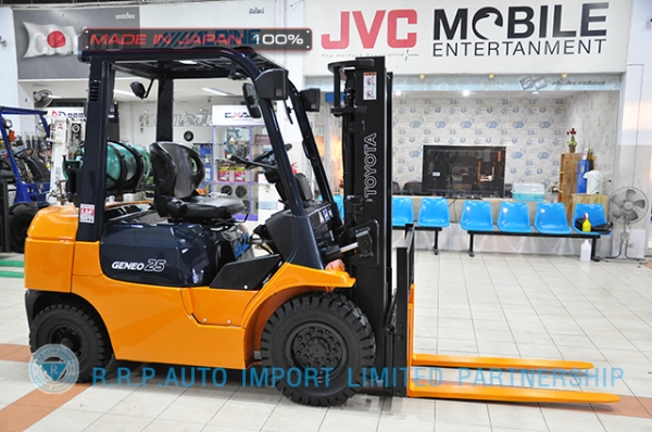 ขายรถโฟล์คลิฟท์มือสอง TOYOTA รุ่น 7FG25-16316 นำเข้าจากประเทศญี่ปุ่น 100\% ไม่เคยใช้งานในไทย