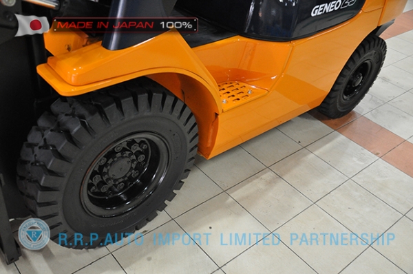 ขายรถโฟล์คลิฟท์มือสอง TOYOTA รุ่น 7FG25-16316 นำเข้าจากประเทศญี่ปุ่น 100\% ไม่เคยใช้งานในไทย