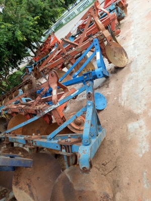 ผาล7ทีทีใส่รถไถฟอร์ด23000โทร0847944751