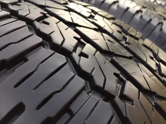 ยาง Bridgestone 265 65 17 ปี16 ดอกเต็ม เนื้อนิ่มๆ ใช้ยาว ราคาไม่แพง ยาง Bridgestone 265 65 17 ปี16 ดอกเต็ม เนื้อนิ่มๆ ใช้ยาว ราคาไม่แพง