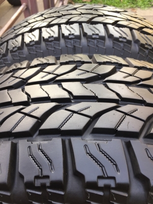 ยาง All Yokohama 265 65 17 กลางปี16 ดอกเต็ม ไม่มีปะ เนื้อนิ่มๆ ใช้ยาว จำนวน2เส้น ราคาไม่แพง ยาง All Yokohama 265 65 17 กลางปี16 ดอกเต็ม ไม่มีปะ เนื้อนิ่มๆ ใช้ยาว จำนวน2เส้น ราคาไม่แพง