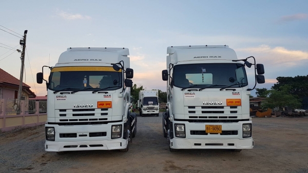 Isuzu 360 แรง ปี 57 สวยสดพร้อมใช้งาน มี 4 คัน ทะเบียนพร้อม Isuzu 360 แรง ปี 57 สวยสดพร้อมใช้งาน มี 4 คัน ทะเบียนพร้อม