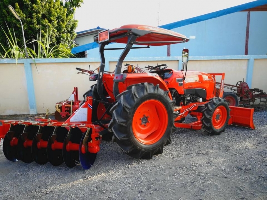 คูโบต้า L4708SP 4 WD ดันดินหน้าใหม่ ตัดหญ้าใหม่ 475000 บาท..จัดส่งฟรี..0856511968