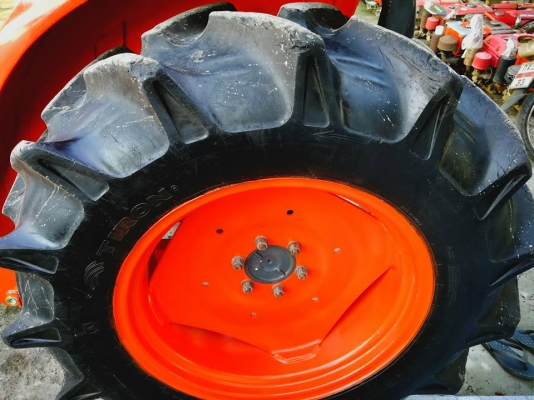 คูโบต้า L4708SP 4 WD ดันดินหน้าใหม่ ตัดหญ้าใหม่ 475000 บาท..จัดส่งฟรี..0856511968