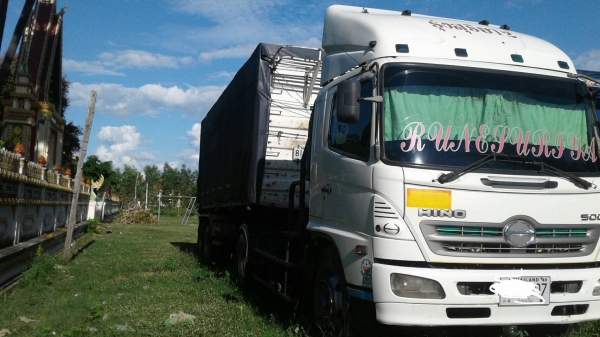 ขายหัวลาก hino mega ปี 50 หางไม่ดั้ม 2 เพลาอู่สามมิตร โทร 088-4501277 ขายหัวลาก hino mega ปี 50 หางไม่ดั้ม 2 เพลาอู่สามมิตร โทร 088-4501277