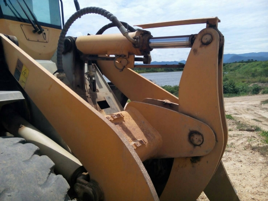 ขายรถตักล้อยางสภาพพร้อมไช้