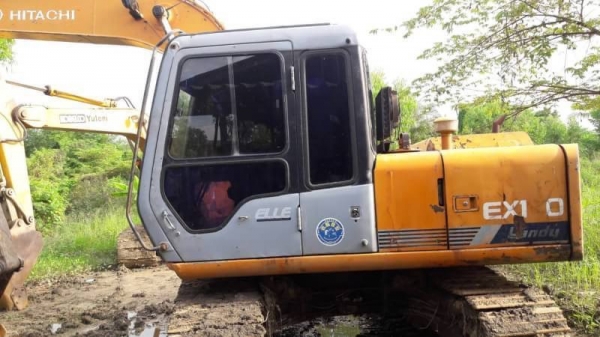 ขาย 499,000 บาท HITACHI EX120-1 เครื่องดี ปั้มแรง โช่หนา เอวแน่น  เอกสารแจ้งจำหน่าย รถอยู่ จ.นครปฐม 090-772-3710 090-772-3708