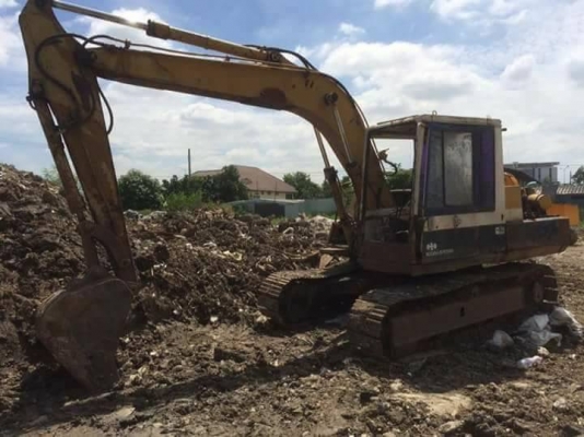 ขาย 325,000  แบคโฮ=หัวเจาะ npk  KOMATSU pc 100-3 เครื่องเดิมดี ปั้มเดิมแรง เอวมีขยับนิดๆ ช่วงล่างดี  รถอยู่ กทม. 090-772-3710 090-772-3708