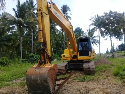 ขาย!! &gt;&gt;&gt; Komatsu Pc200 รุ่น 7 สภาพดี ไมล์ 5,800 ชั่วโมง เล่มทะเบียน &lt;&lt;&lt; เบอร์ติดต