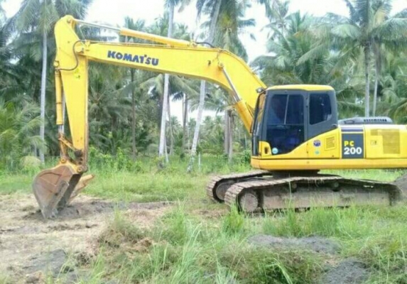 ขาย!! &gt;&gt;&gt; Komatsu Pc200 รุ่น 7 สภาพดี ไมล์ 5,800 ชั่วโมง เล่มทะเบียน &lt;&lt;&lt; เบอร์ติดต