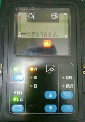 ขาย!! &gt;&gt;&gt; Komatsu Pc200 รุ่น 7 สภาพดี ไมล์ 5,800 ชั่วโมง เล่มทะเบียน &lt;&lt;&lt; เบอร์ติดต