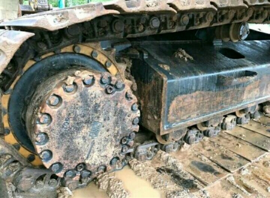 ขาย!! &gt;&gt;&gt; Komatsu Pc200 รุ่น 7 สภาพดี ไมล์ 5,800 ชั่วโมง เล่มทะเบียน &lt;&lt;&lt; เบอร์ติดต