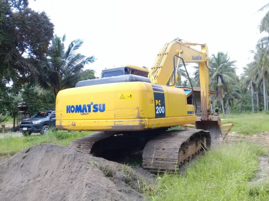 ขาย!! &gt;&gt;&gt; Komatsu Pc200 รุ่น 7 สภาพดี ไมล์ 5,800 ชั่วโมง เล่มทะเบียน &lt;&lt;&lt; เบอร์ติดต