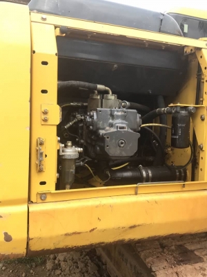ขาย!! &gt;&gt;&gt; Komatsu Pc200 รุ่น 7 สภาพดี ไมล์ 5,800 ชั่วโมง เล่มทะเบียน &lt;&lt;&lt; เบอร์ติดต