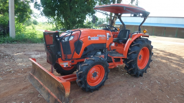 KUBOTA L5018+อุปกรณ์ใบมีดหน้า+ผาน KUBOTA L5018+อุปกรณ์ใบมีดหน้า+ผาน