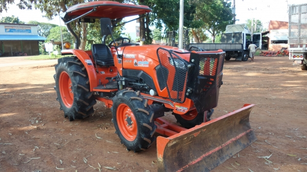 KUBOTA L5018+อุปกรณ์ใบมีดหน้า+ผาน KUBOTA L5018+อุปกรณ์ใบมีดหน้า+ผาน